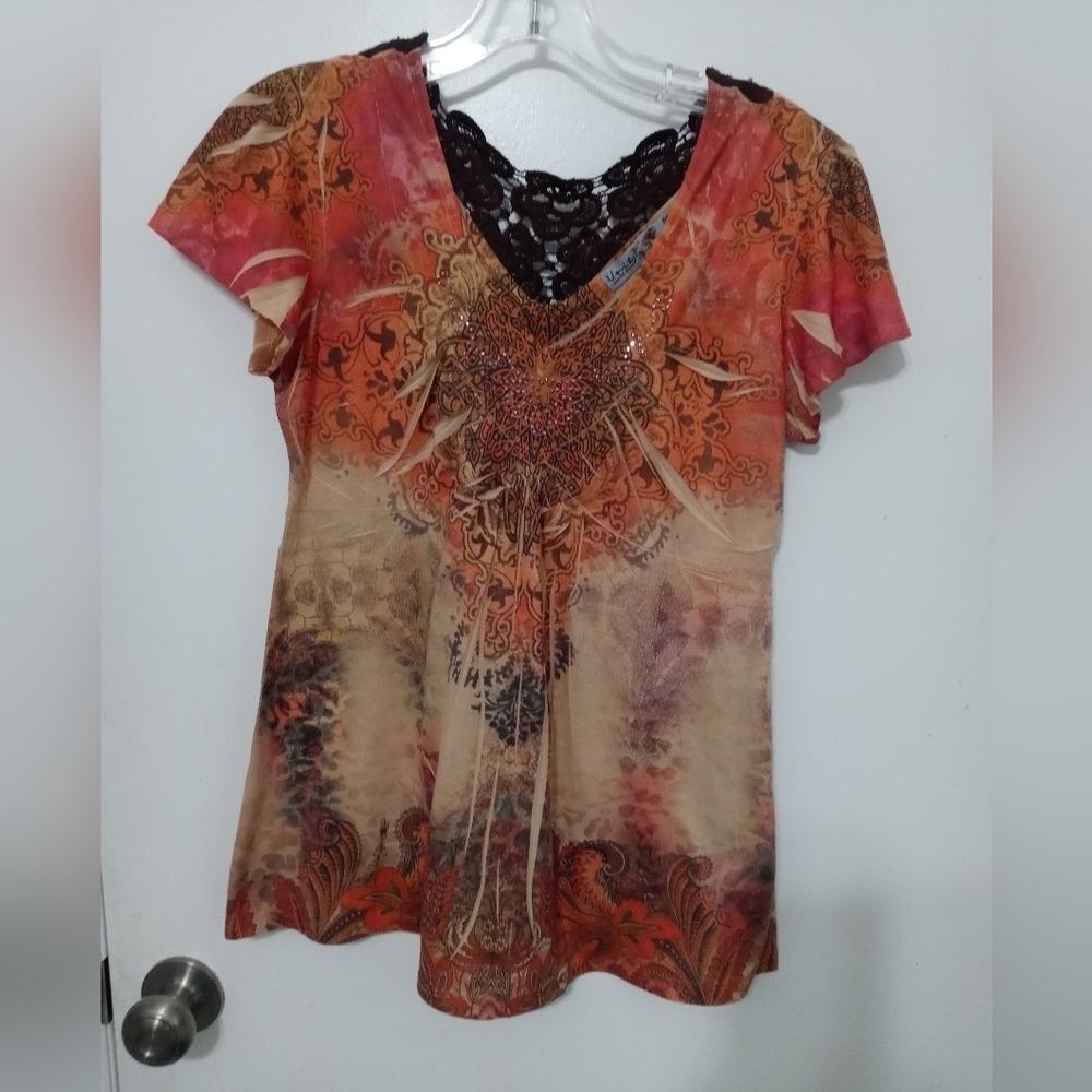 Unity World Wear short Sleeve Ombre Fall Color Blouse w Studs Lace Double V Neck